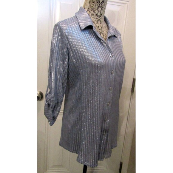 Pure Amici Blouse Metallic Gunmetal Silver Button Front Top NWT Size XS - Picture 5 of 6